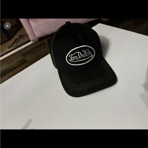 Von Dutch Classic Black Hat